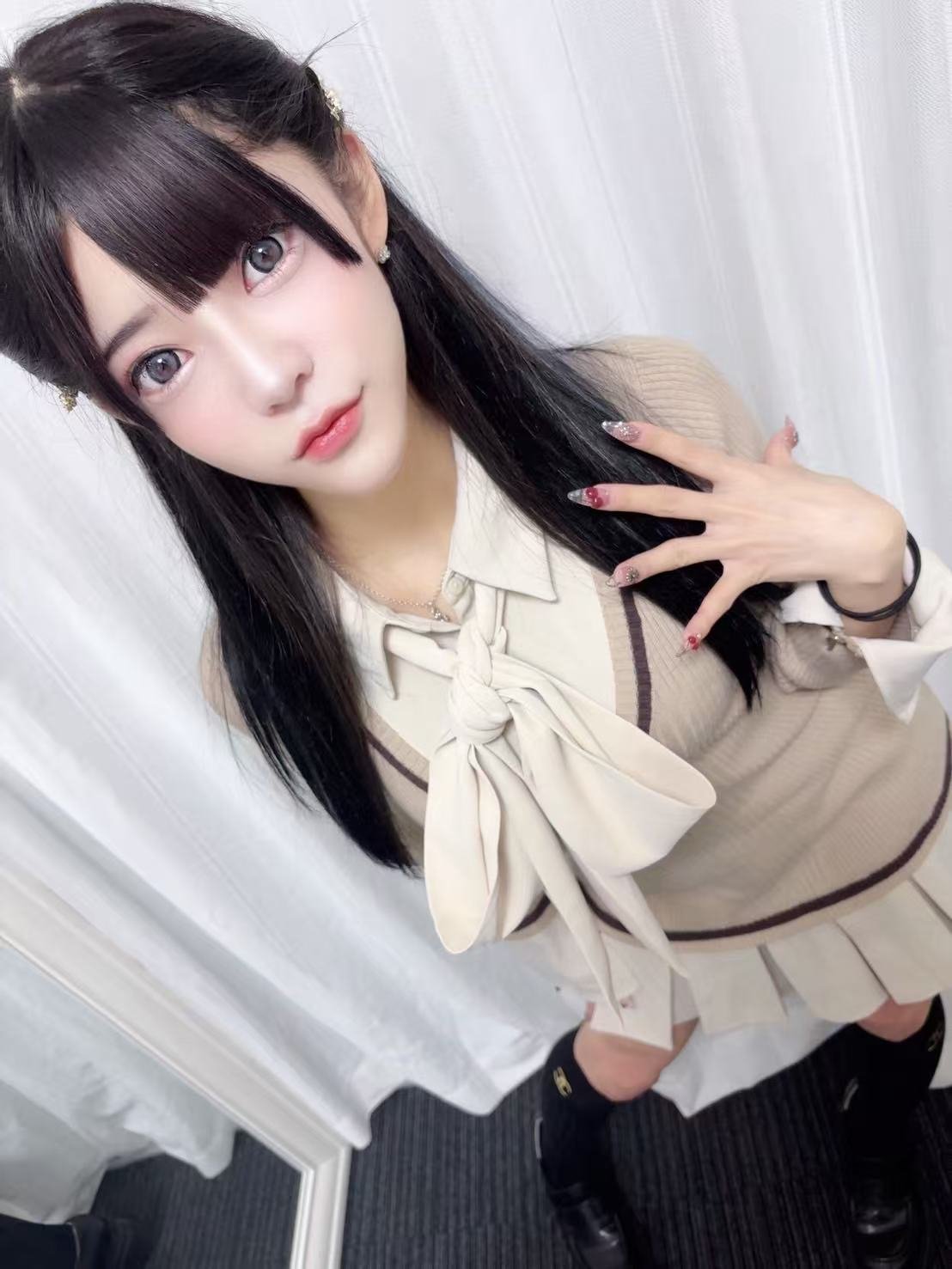 未央年龄：20身高：145cm体重：39kg罩杯：E等级：ss